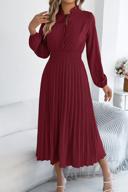 Cardydony Women's Solid Color Long-sleeved Fitted Waist Pleated Elegant Midi Dress