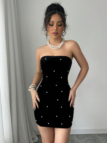 Cardydony Women's Women's Black Bodycon Mini Dress – Velvet Pearl-Embellished Strapless Dress